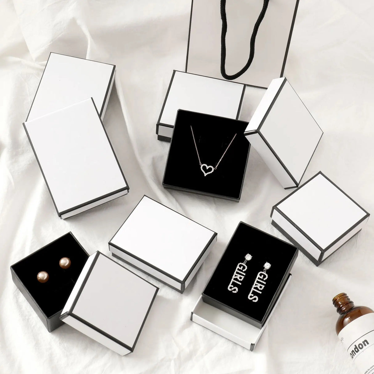 |イベント・ノベルティ用品 | ジュエリーボックス12個セット