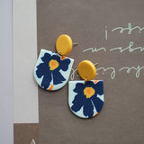 アールデコ風花柄ポリマークレイイヤリングセット