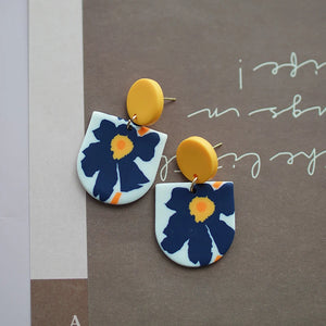 アールデコ風花柄ポリマークレイイヤリングセット