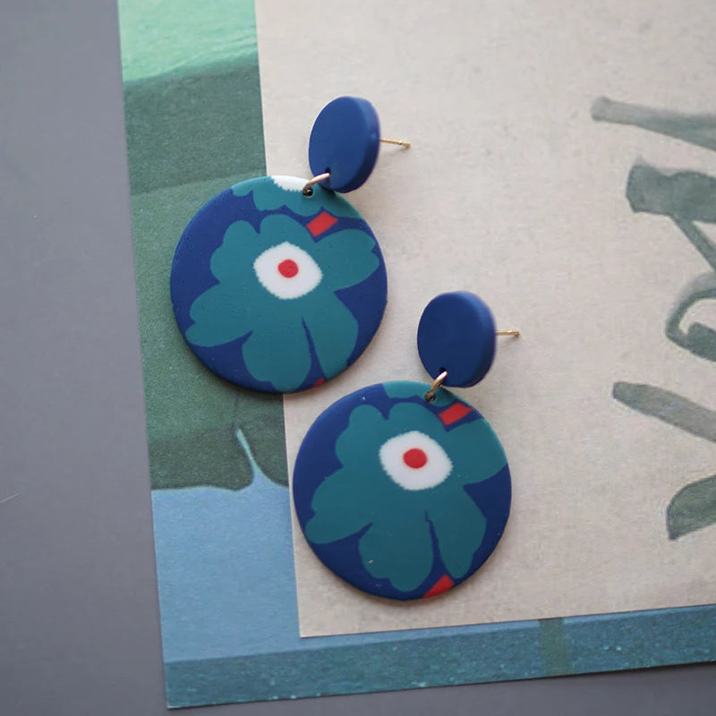 アールデコ風花柄ポリマークレイイヤリングセット