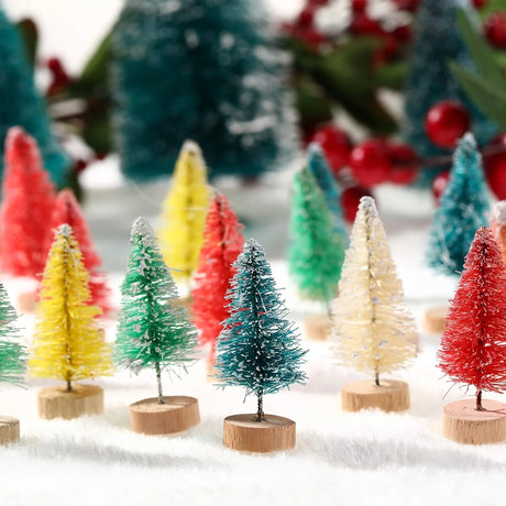 ミニ人工クリスマスツリー・12個パック・木製ベース付き・DIYクラフトやホリデーホームデコレーションに最適な卓上ボトルブラシツリー