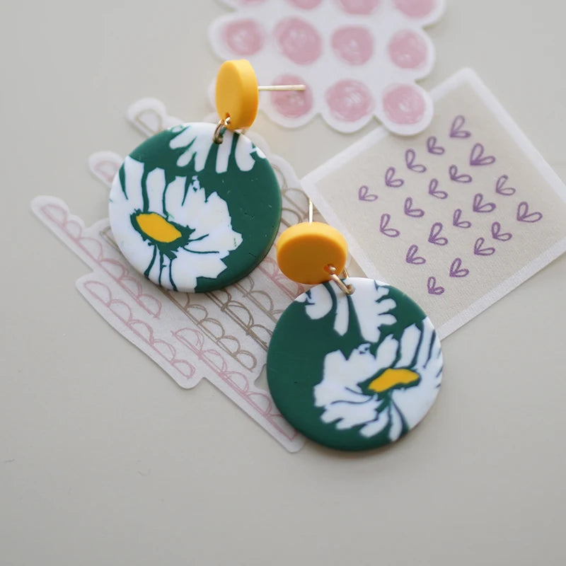 アールデコ風花柄ポリマークレイイヤリングセット