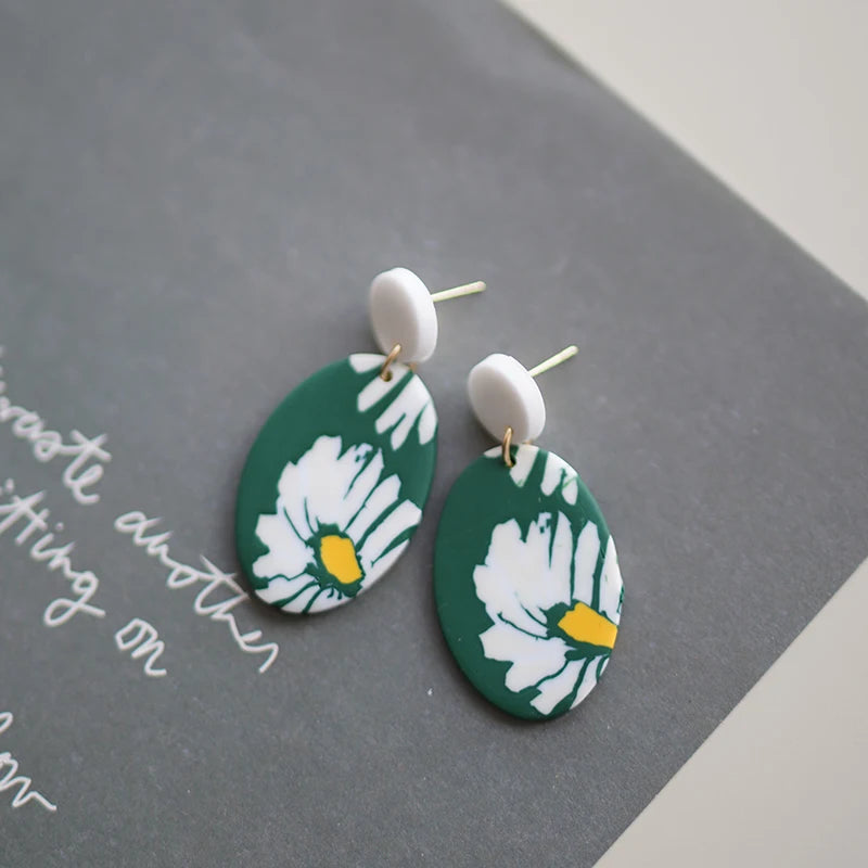 アールデコ風花柄ポリマークレイイヤリングセット