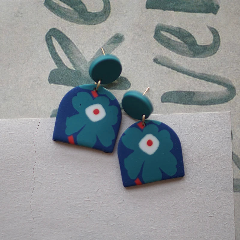 アールデコ風花柄ポリマークレイイヤリングセット