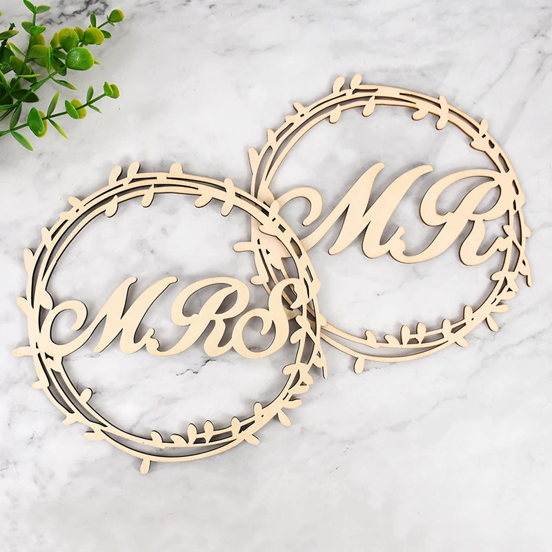 結婚式用木製Mr & Mrsサインオーナメント
