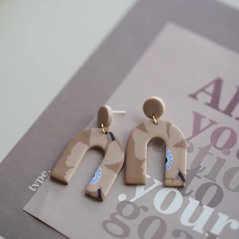 アールデコ風花柄ポリマークレイイヤリングセット