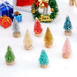 ミニ人工クリスマスツリー・12個パック・木製ベース付き・DIYクラフトやホリデーホームデコレーションに最適な卓上ボトルブラシツリー