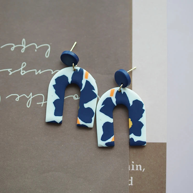 アールデコ風花柄ポリマークレイイヤリングセット