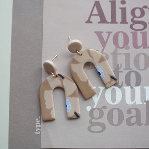 アールデコ風花柄ポリマークレイイヤリングセット