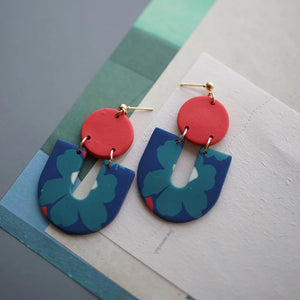 アールデコ風花柄ポリマークレイイヤリングセット