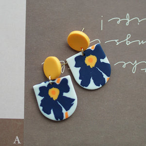 アールデコ風花柄ポリマークレイイヤリングセット