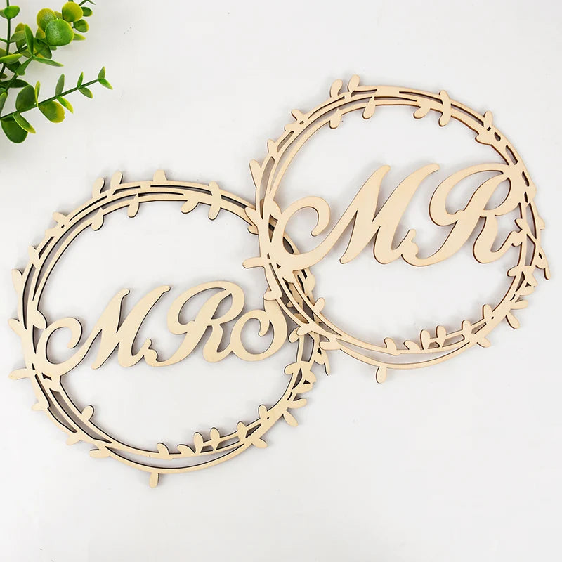 結婚式用木製Mr & Mrsサインオーナメント