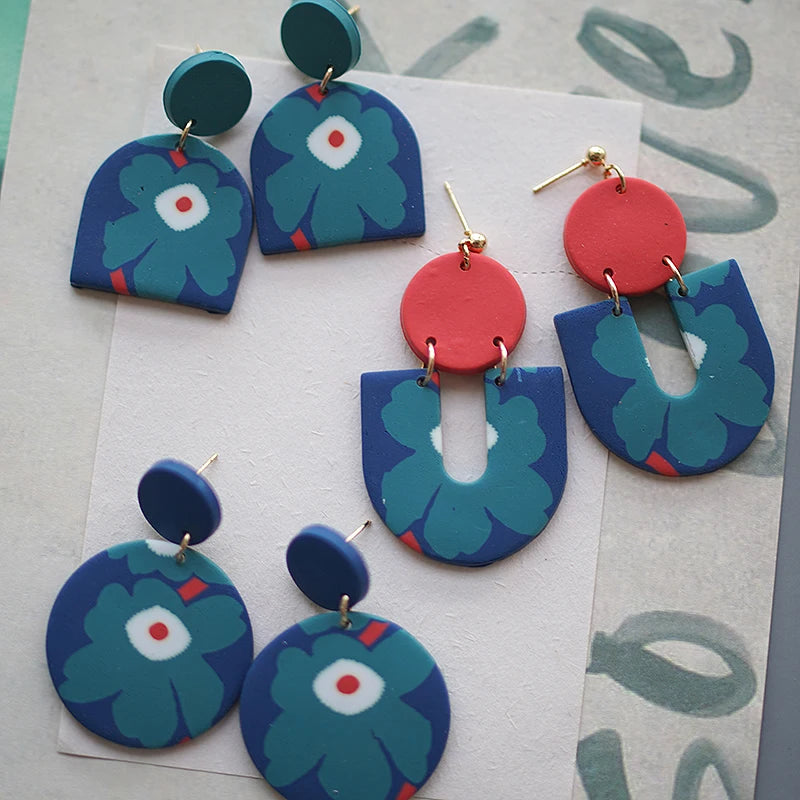 アールデコ風花柄ポリマークレイイヤリングセット