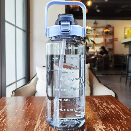 |イベント・ノベルティ用品 |大容量！ ストロー付きクリアーカラーウォーターボトル | 2000ml