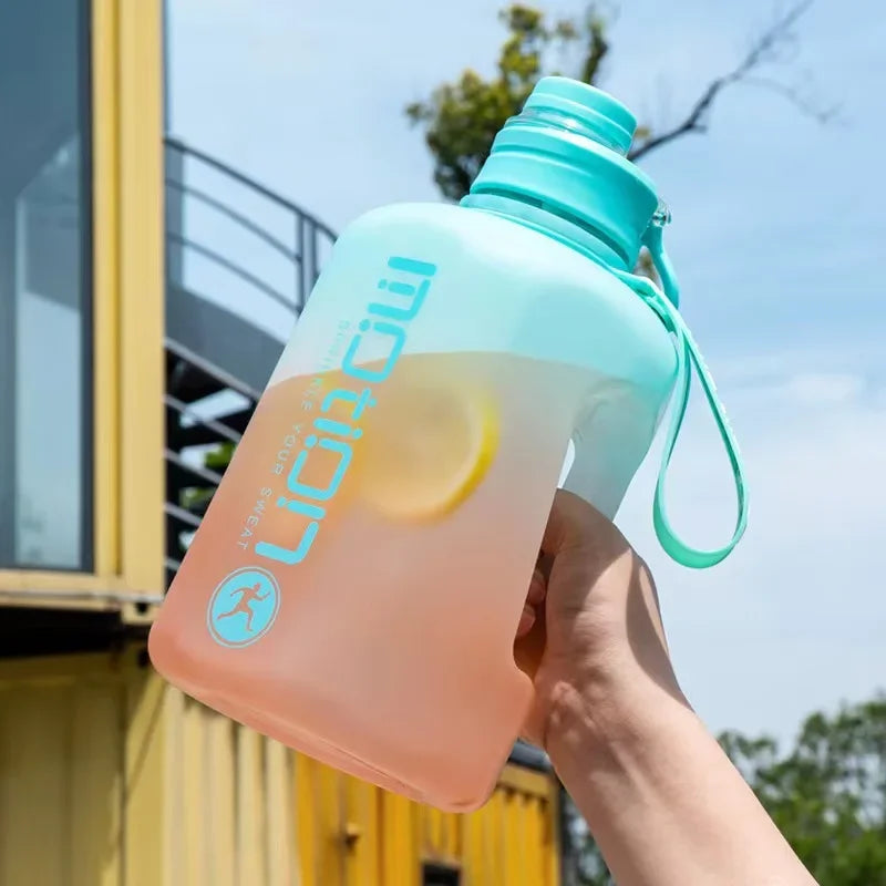 |イベント・ノベルティ用品 | ストロー付き大容量スポーツボトル | 2L