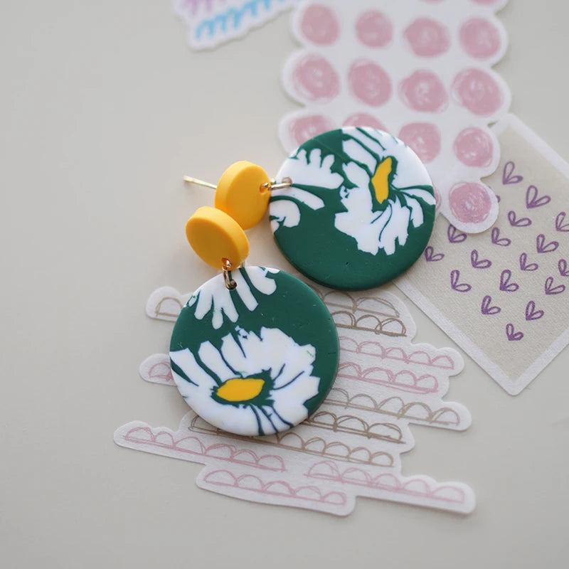 アールデコ風花柄ポリマークレイイヤリングセット