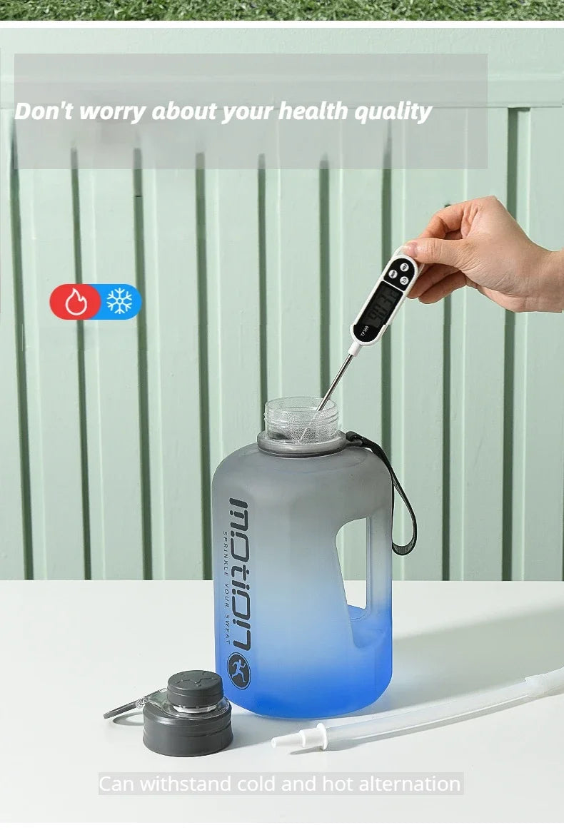 |イベント・ノベルティ用品 | ストロー付き大容量スポーツボトル | 2L