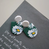 アールデコ風花柄ポリマークレイイヤリングセット