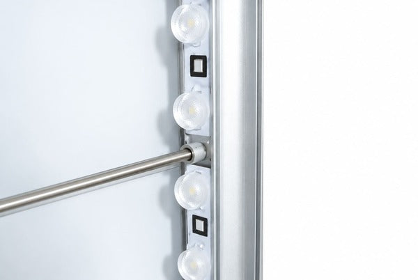 Wall Mounted Boss Light 壁掛け薄型ライトボックスの内部LEDと補強バー接続部｜誉PRINTING
