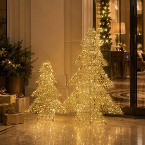 LEDクリスマスツリーオブジェ  ゴールド装飾 ホテルロビーのクリスマス設置イメージ｜誉PRINTING