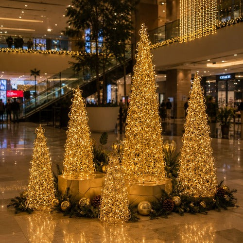 **LEDクリスマスコーンツリー 60cm・80cm・100cm・120cm・150cm ゴールドイルミネーション 商業施設のクリスマス設置イメージ｜誉PRINTING**
