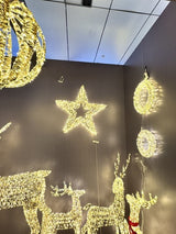 LEDクリスマスライトオブジェ 中抜き星型・リース・トナカイ 展示会場の点灯イメージ｜誉PRINTING