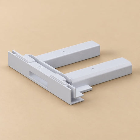 セゴライトボックス用 VP用エンドブロック Rの全体形状と2本の差し込み部｜誉PRINTING