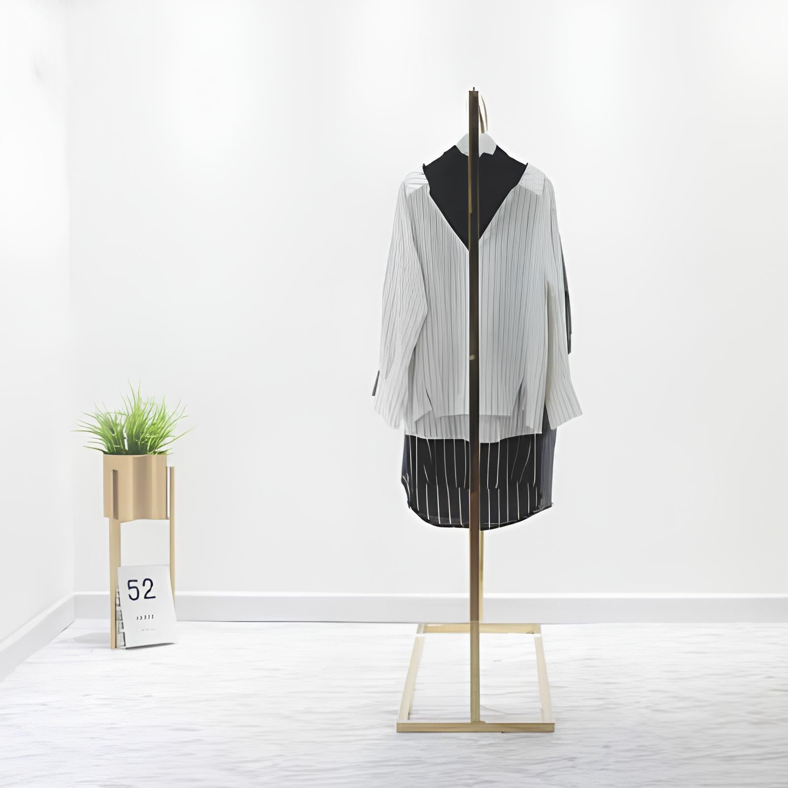 メタル製ハンガーラック 洋服展示に最適なカスタマイズ対応 | 店舗什器